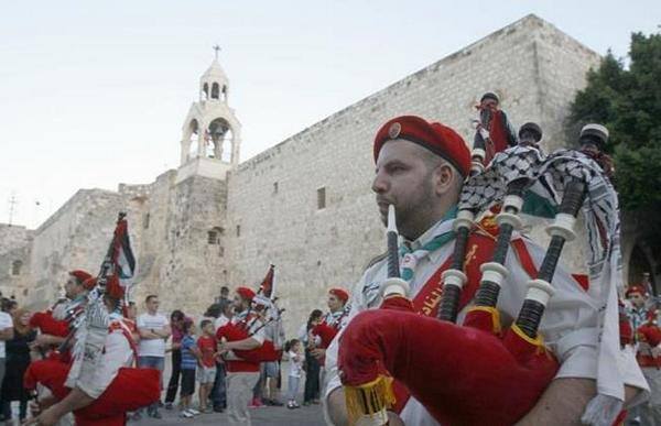 Η διεθνιστική αλληλεγγύη από αυτούς που ξέρουν πόσο αναγκαία είναι