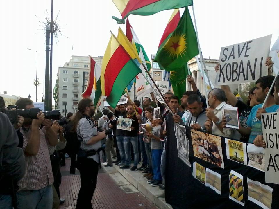 Περίπου χίλιοι διαδηλωτές στην Αθήνα για συμπαράσταση στον κουρδικό λαό