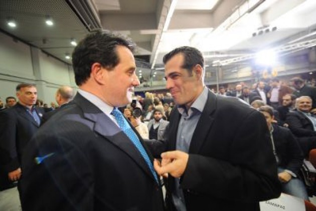 Πατρίς, θρησκεία κι η… Δούρου στην εκκλησία