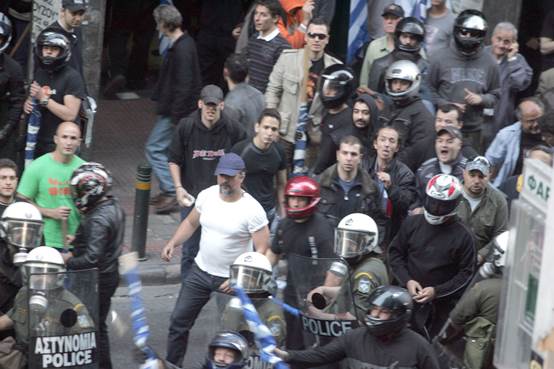 Μαζί με την καταδίκη των φασιστών δολοφόνων να γίνει η δίκη του κράτους καταδίκη