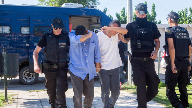 Η Εθνική Τιμή ή το όνειδος κρίνεται στην υπόθεση με τους Τούρκους ικέτες ασύλου