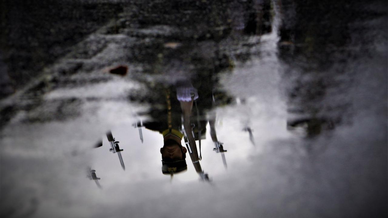 Δέκα στρατιωτάκια έκαναν την υποκριτική κοινωνία να τρέμει