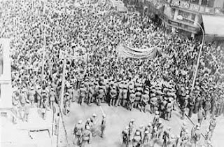 24 Μάη 1976: Ο υπ. εργασίας Λάσκαρης απαγορεύει… την πάλη των τάξεων (!) λίγο πριν η αστυνομία βάψει στο αίμα την απεργία των οικοδόμων ενάντια στο «Νόμο 330»