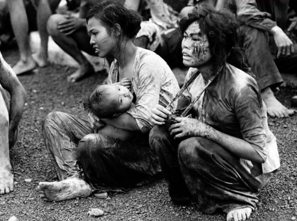 “Οι βομβαρδισμοί των Χριστουγέννων” – Παρ’ όλες τις θηριωδίες των Αμερικανών, τελικά οι ΗΠΑ υπέστησαν μια ταπεινωτική ήττα στο Βιετνάμ