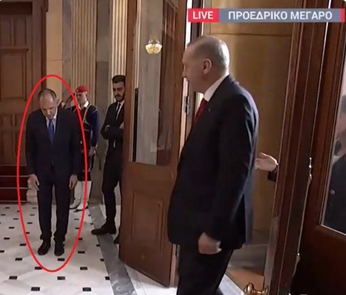 Μια βαθιά υπόκλιση …