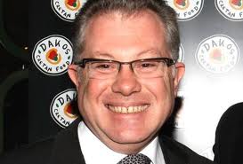 Χρήστος Κώνστας: Τερμάτισε την λεκτική του αλητεία