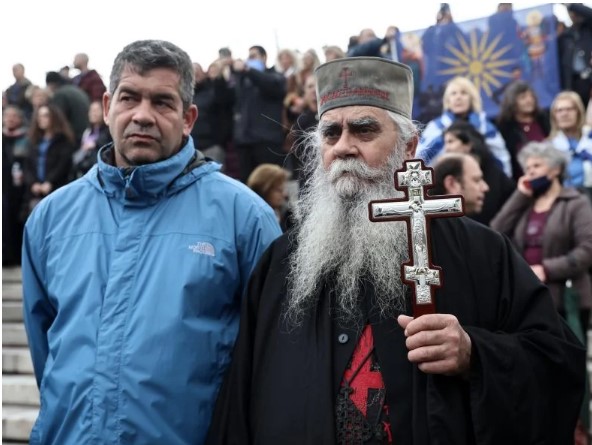 Ο θρησκόληπτος θίασος επί σκηνής