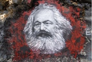 Σήμερα η επέτειος του θανάτου του Καρλ Μαρξ. Ας Θυμηθούμε το έργο του.