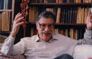 Σαν σήμερα γεννιέται ο στρατευμένος στο αριστερό και κομμουνιστικό κίνημα ποιητής Μανόλης Αναγνωστάκης (5 Βίντεο)