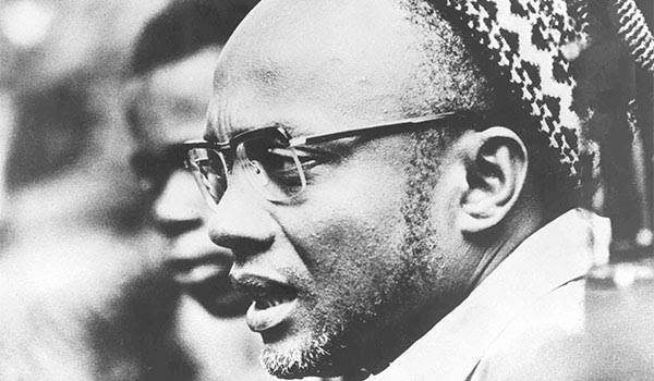 1924-2024: 100 χρόνια από τη γέννηση του Amílcar Cabral, του απελευθερωτή της Γουινέας Μπισσάου και του Πράσινου Ακρωτηρίου. Αφιέρωμα της ισπανικής “Μundo Obrero” στον μεγάλο Αφρικανό αγωνιστή του αντιιμπεριαλιστικού κινήματος