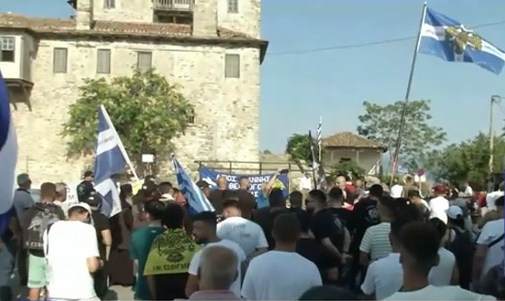 Καλόγεροι VS μπάτσων