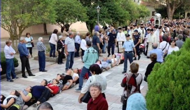 Απ την θρησκοληψία σε ένα στιγμιότυπο από την δίκη του Μ. Λουντέμη