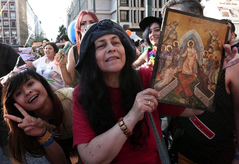 Θεούσα και θεούσα.