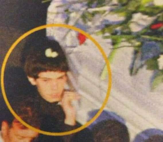 Γεμάτη σκοτεινά αποτυπώματα είναι η ζωή μας.