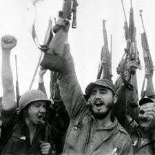 Την Πρωτοχρονιά του 1959 οι “μπαρμπούδος” του Φιντέλ Κάστρο έμπαιναν θριαμβευτές στην απελευθερωμένη Αβάνα