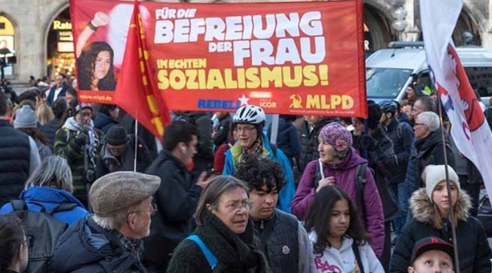 Έλληνες μετανάστες εργάτες, Έλληνες κομμουνιστές που ζείτε στη Γερμανία: Δώστε την αγωνιστική σας ψήφο αύριο στο Μαρξιστικό -Λενινιστικό Κόμμα της Γερμανίας!