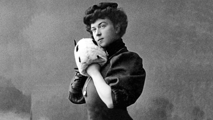 Αλεξάνδρα Κολλοντάι: Μια σπουδαία φεμινίστρια, επαναστάτρια, που γεννήθηκε σαν σήμερα το 1872