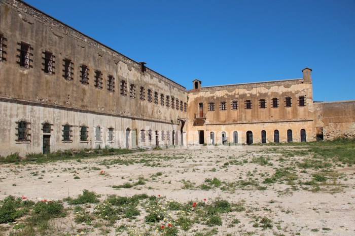 Δεν λησμονούμε τους ήρωες της τάξης μας. – Σαν σήμερα το 1949 το μοναρχοφασιστικό καθεστώς δολοφονεί 4 πολιτικούς κρατουμένους.