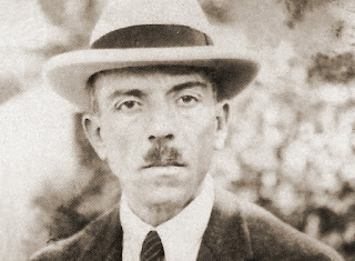 Παναγιώτης Τούντας. Απ’ το τραγούδι του “Εργάτης”, ύμνος για την εργατική τάξη, στην “Βαρβάρα” που σατιρίζει την κόρη του δικτάτορα Μεταξά (Πέθανε σαν σήμερα το 1942)