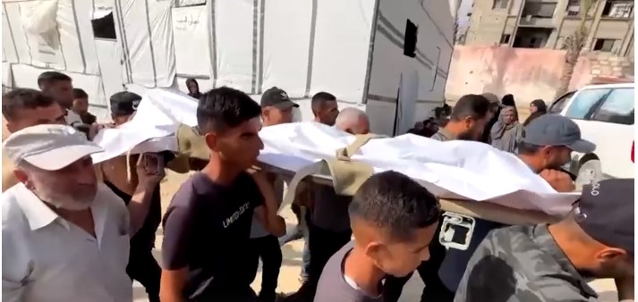 41 πεινασμένους Παλαιστίνιους δολοφόνησε σήμερα εν ψυχρώ το Ισραήλ. – Το κράτος -τρομοκράτης τα βρήκε μπαστούνια από την αντεπίθεση του Ιράν (Βίντεο)