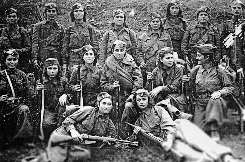 Σαν σήμερα το 1946 συγκροτείται επίσημα ο Δημοκρατικός Στρατός Ελλάδας