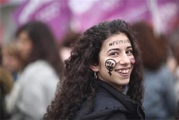 Απλήρωτη εργασία των γυναικών: Η μεγαλύτερη ληστεία της ιστορίας!