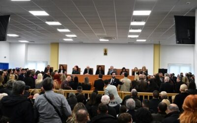 Δίκη για τα μπάζα