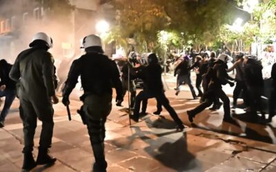 Χάος στα Εξάρχεια: Προσαγωγές 114 ατόμων μέσα στα άγρια χαράματα
