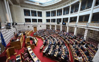 Μάχη Κορυφής στη Βουλή: Το «Κράτος Δικαίου» του Μητσοτάκη αποκαλύπτεται ως παρακράτος υποκλοπών, ρουφιάνων και πελατειακής σαπίλας!