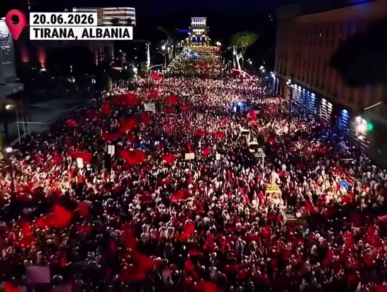 Τ’ ακούς Ελληναρά μου, απόγονε συ ενδόξων προγόνων;