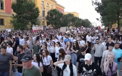 Μάθημα ζωής και αξιοπρέπειας από τον αλβανικό λαό: «Η Αλβανία δεν είναι προς πώληση»