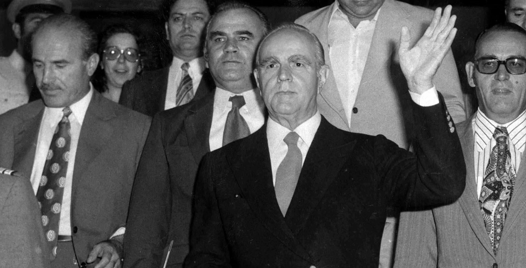 KARAMANLIS3