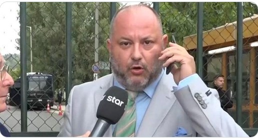 Η «οικογενειακή θαλπωρή» της ακροδεξιάς: Από τα ψηφοδέλτια του μίσους, στη σύλληψη για κακοποίηση του ανηλίκου παιδιού του
