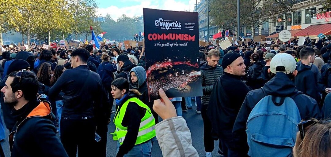 Ο Γραμματέα του ΚΣ της ΚΝΕ από την Γαλλία: Οταν μιλά ο λαός γεννιούνται παντού πόλεις τους φωτός.